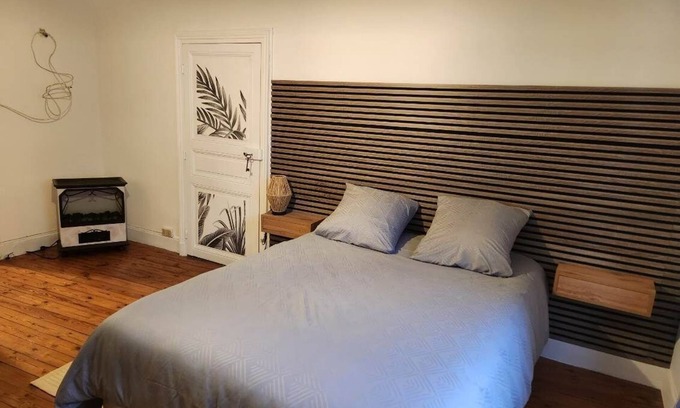 Cour-Cheverny Apartment | Appartement Situé en Plein Bourg de Cour-cheverny