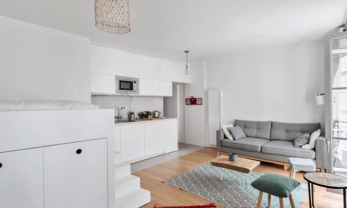 17th Arrondissement Apartment | Appartement studio Paris 17e