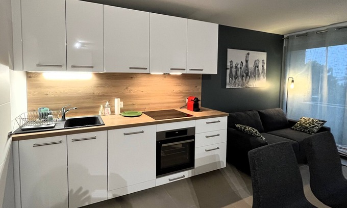 Le Pontet Apartment | Appartement T2 au Calme Près D'avignon, 1 Chambre, Terrasse, Parking Gratuit