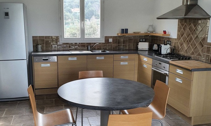 Poggio-dʼOletta Villa | Appartement T2 Situé Dans un Charmant Village de la Région du Nebbiu