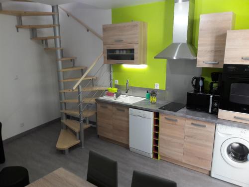 Rochechouart Apartment | appartement tranquille
