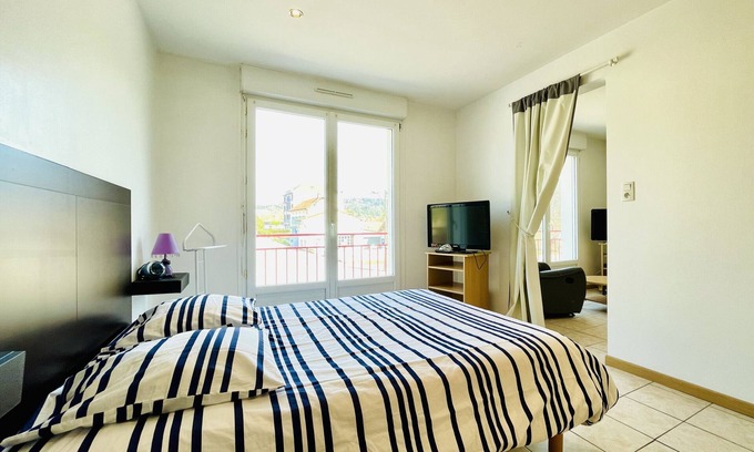 Forges-les-Bains Apartment | Appartement Verlaine