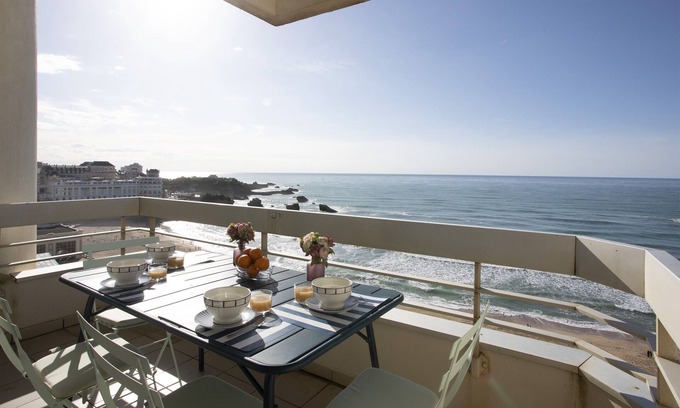 Biarritz Apartment | Appartement Victoire, vue mer - Welkeys
