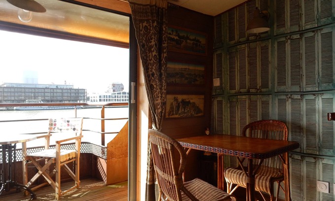 Bassins a Flot Boat Rental | Appartement "voyage Autour du Monde"