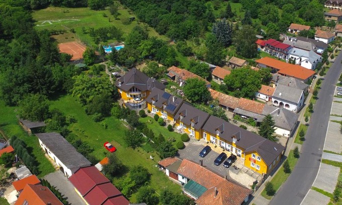 Heviz Apartment | Appartementhaus 5. Jahreszeit