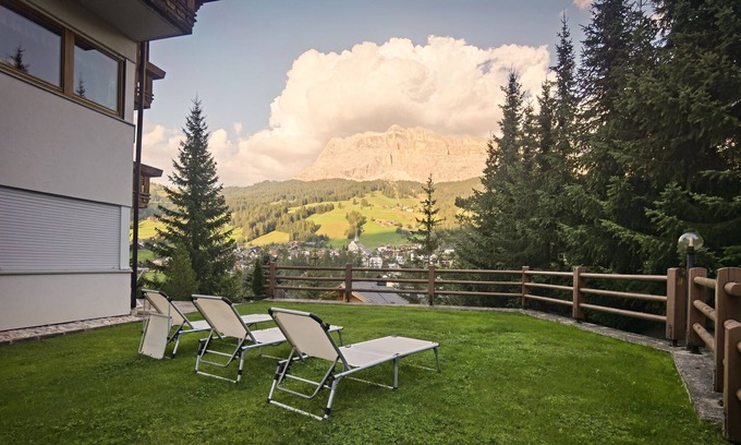 Pedraces Condo | Appartment mit Traumblick auf den Dolomiten