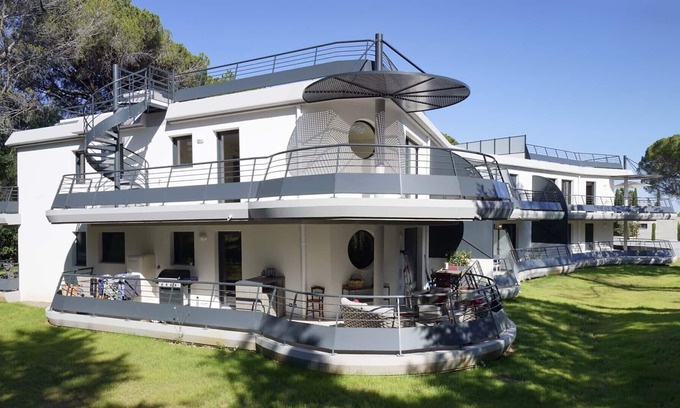 Valescure Apartment | Appartment Special Golf of Valescure for 4 people - Garage - Pool
