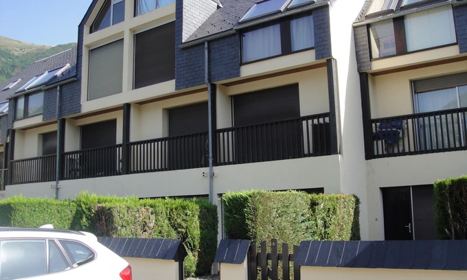 Vignec Apartment | Apparts Proche des Commerces, et Télécabine, Plein sud , Cour Fermée, Parking,