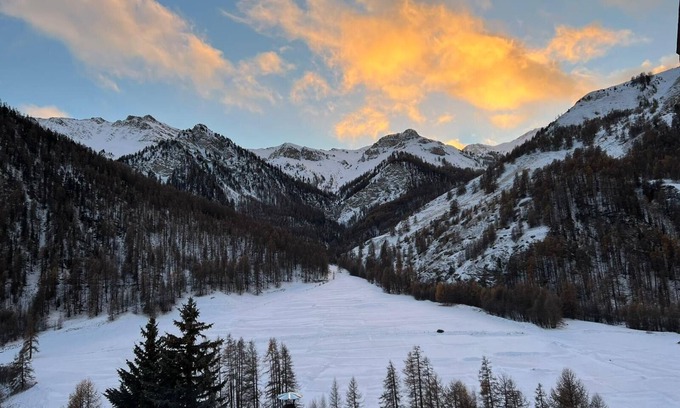Saint-Veran Apartment | Appatement F4 Type Chalet 3 Chambre Master,chaque Chamber de 20m2+salon de 35m2