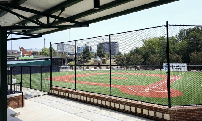 Durham House | Appealing 3 Bed Flat on a quiet street; only minutes to downtown entertainment.