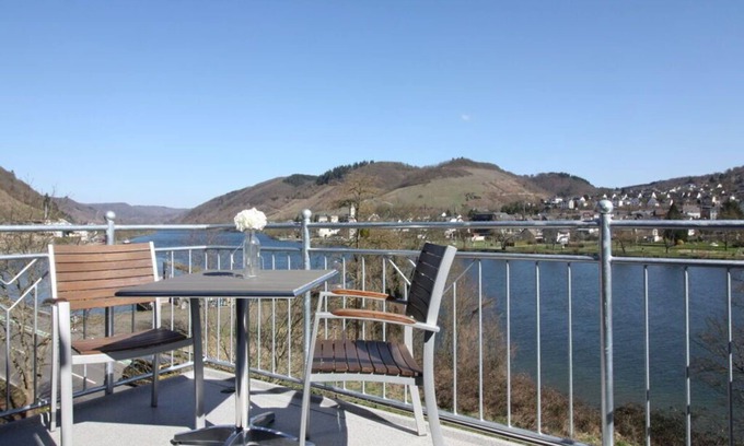 Alf Apartment | Appealing apartment in Alf