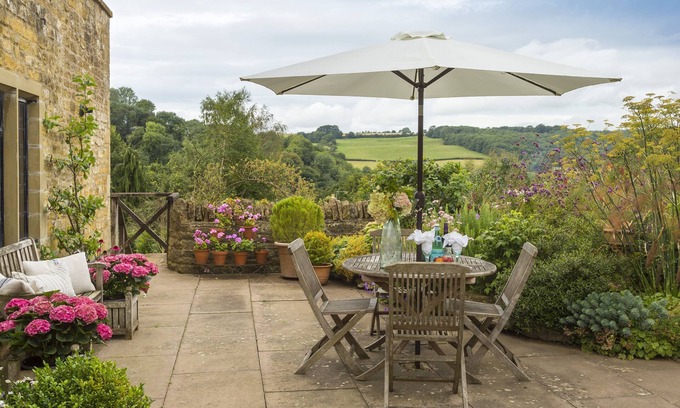 Snowshill Village Cottage | Apple Cottage is a two bedroom charming cottage, based in picturesque Snowhill