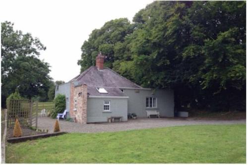 Castlebellingham House | Apple Cottage - Luxury Stay at Bellingham Estate