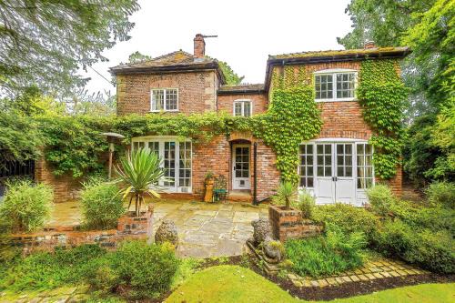 Nether Alderley House | Apple House by Staycay