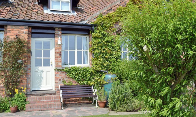 Scalby Cottage | Apple Tree Cottage - E1800