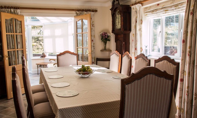 Coalbrookdale House | APPLEWOOD - Offers 5*modern facilities with beautiful views in rural countryside