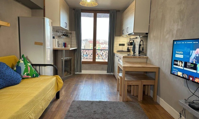 Maisons-Alfort Apartment | Appt 5mins to Paris Gare de Lyon with terrace