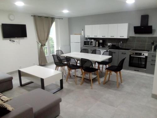 Laveissiere Apartment | appt tout confort a laveissiere 103