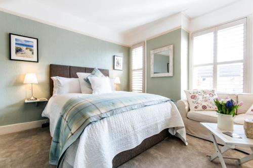 Weybridge Bed & Breakfast | April House Weybridge - Boutique Guesthouse