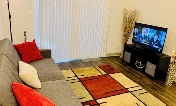 Central Business District Apartment | Apt 1-Bedroom FREE Parking in Downtown Houston with AC, WiFi, fitness room