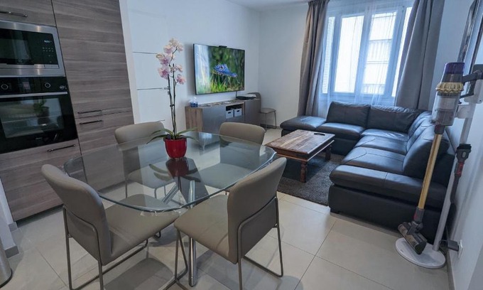 Villette Gare Apartment | Apt 2 Chambres - Direct Gare Part-Dieu, Lyon - Ascenseur & Wi-Fi Gratuit