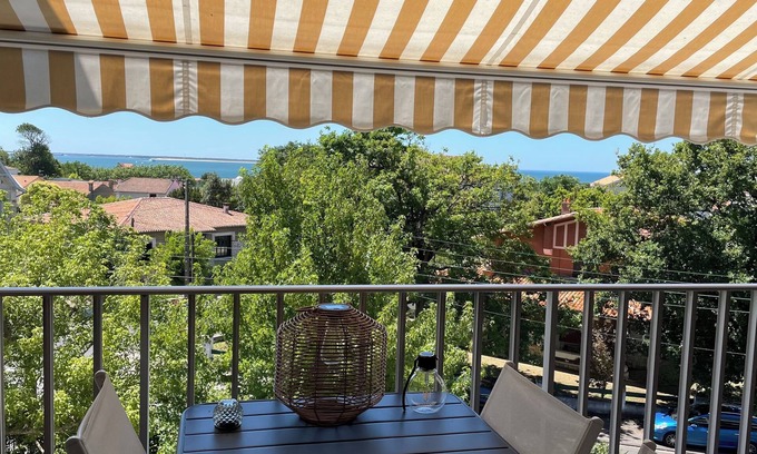 Pontaillac Apartment | Apt 4 pers, sea view, walking distance to beach.