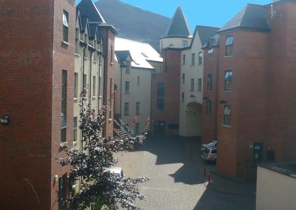 Newcastle Apartment | Apt 7A Waterfoot Apartment