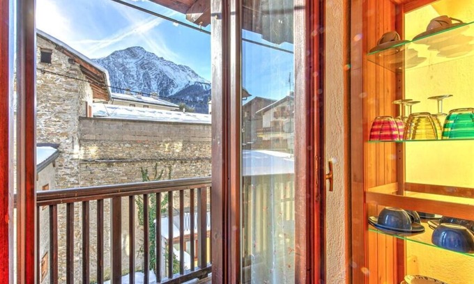 Courmayeur Apartment | Apt. Claire Mountain View - Wifi.