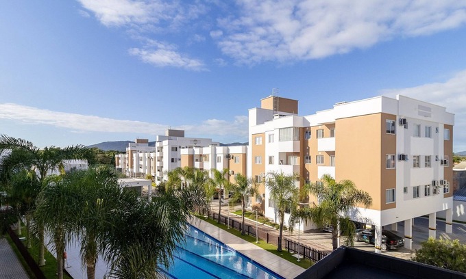 Canasvieiras Apartment | Apt in Cond With Pool in Canasvieiras Rpc301