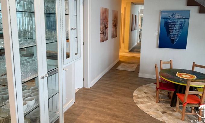 Planalto Apartment | Apt Luxo 5 suítes em frente rua torta