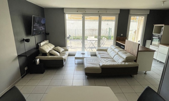 Vaulx-en-Velin Apartment | Apt. whole 2 bedrooms Eurexpo Garage