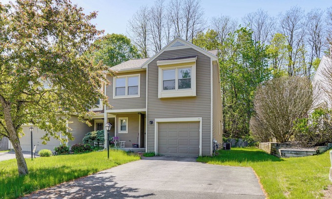 Guilderland Center House | Apt within Townhome: Albany Estate w/Yard Access