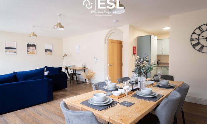 Shrewsbury Apartment | Apt26SQ Central, 2 Bedroom Apartment with Parking