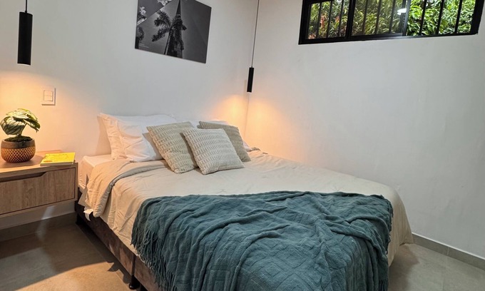 Buenos Aires Apartment | Apto. con vista boscosa/parking