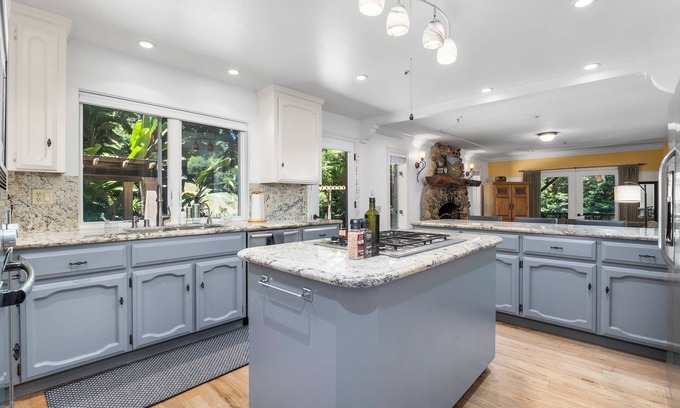 Aptos House | Aptos Oasis with hot tub!