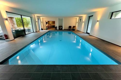 Stegen Apartment | Aqua Aura - Deluxe Spa Getaway with Sauna & Pool