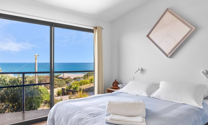 Moggs Creek House | Aqua Beach House - Enjoy wildlife, sunsets, and a cozy home for a relaxing stay