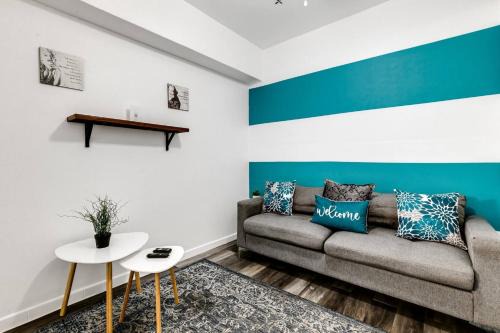 Royal Poinciana Apartment | Aqua Breeze Retreat