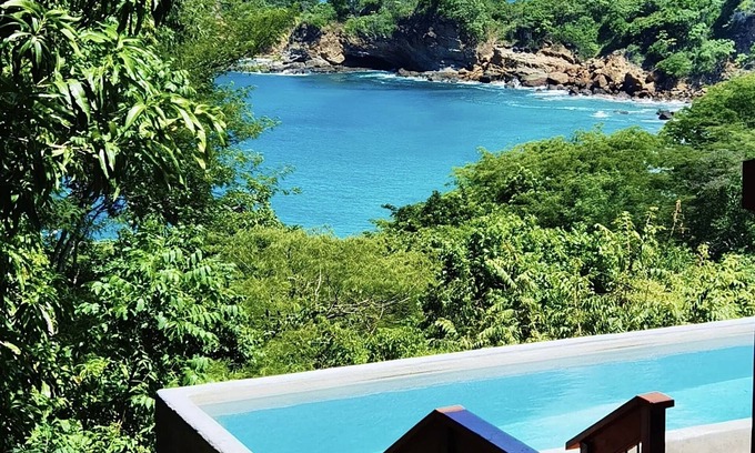 Playa La Redonda Hotel | Aqua Oceanfront Hotel Resort