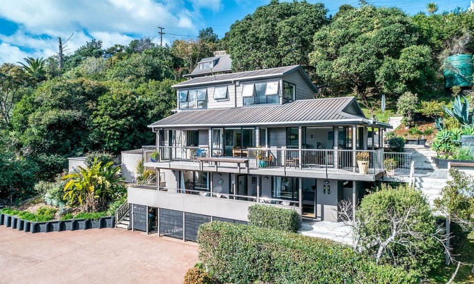 Oneroa Apartment | Aqua Sands - Studio 2 | Stay Waiheke