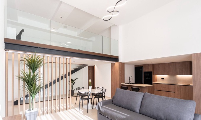 Penya-roja Apartment | Aqua Suites Ciudad de las Artes I. A/C + 6 Pax