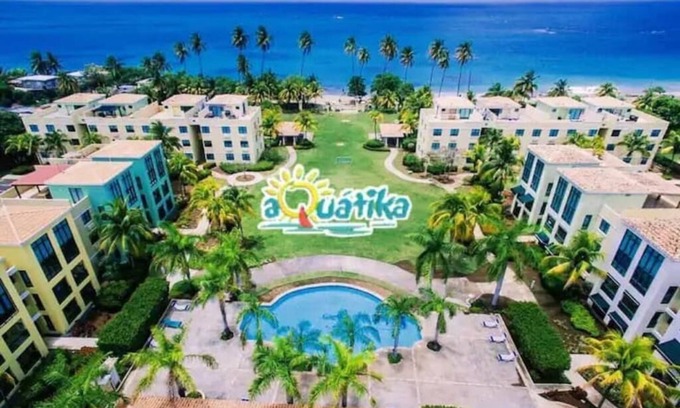 Herreras Apartment | Aquatika - Beach, Pools, Lazy River - Relax!