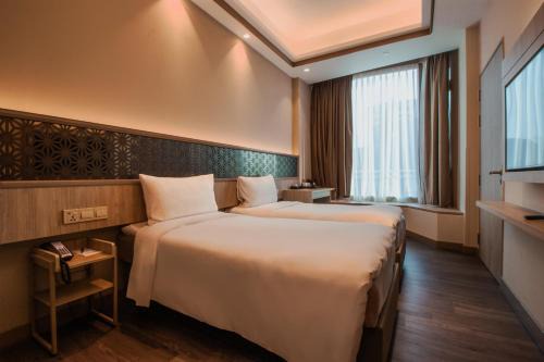 Jalan Besar Hotel | Aqueen Prestige Hotel Jalan Besar