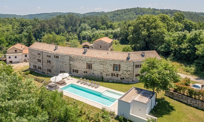Groznjan Villa | Aquileia Residence # 5 - peaceful, private garden, large pool, close to Grožnjan