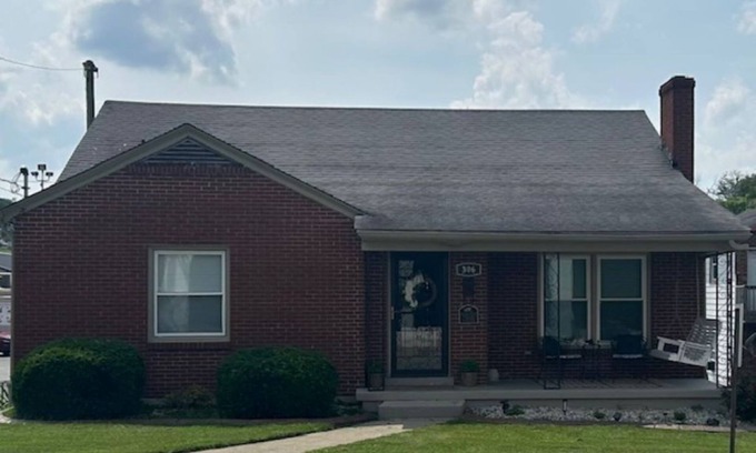 Harrodsburg House | Arabia Brown House - monthly rental, pet friendly.