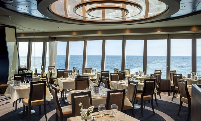 Abu Dhabi City Center Boat Rental | Arabian Cruise
