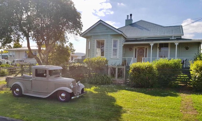 Waihi House | Araluen Cottage