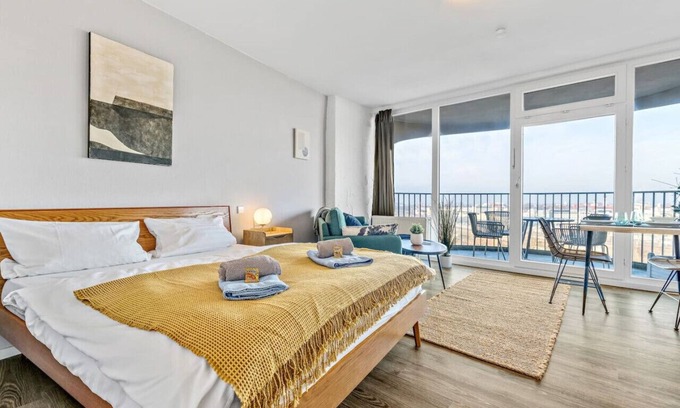 Antonsviertel Apartment | Arbio I Hoteltower Apart Wittelsbach Park