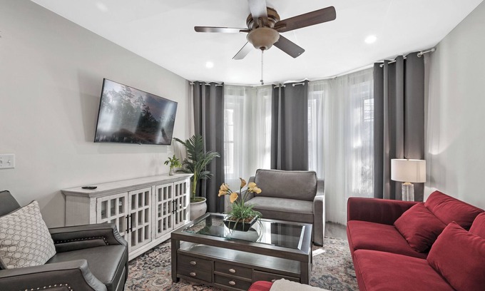 Roslindale House | “Arboretum Retreat” city of Boston