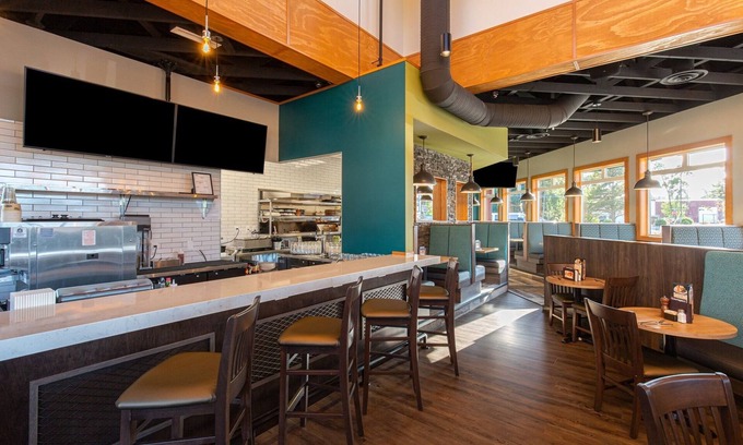 Regional District of Nanaimo Hotel | Arbutus Grove Motel